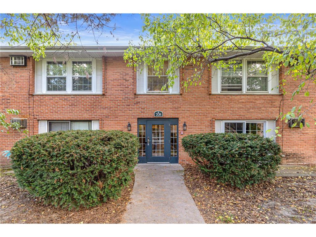 708 Old Settlers Trail #1 Hopkins MN 55343 6798831 image1