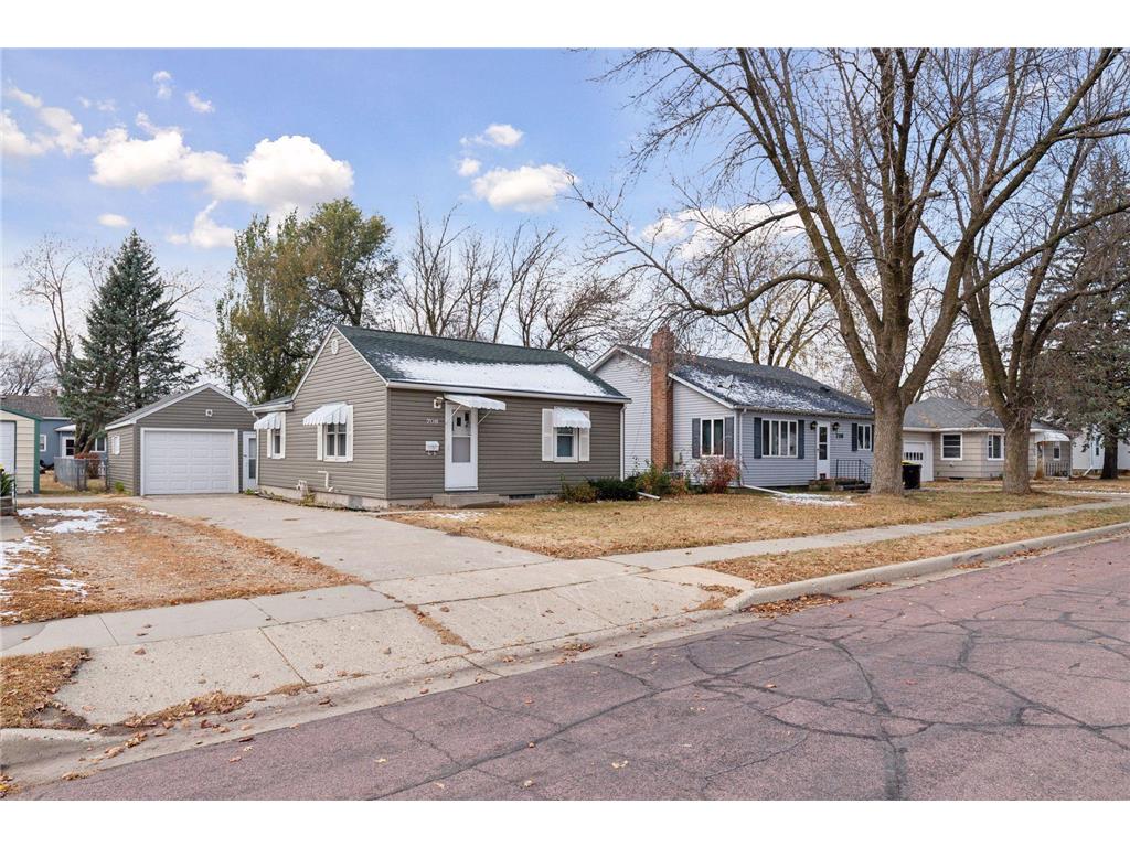 708 Redding Avenue Windom MN 56101 6626695 image1