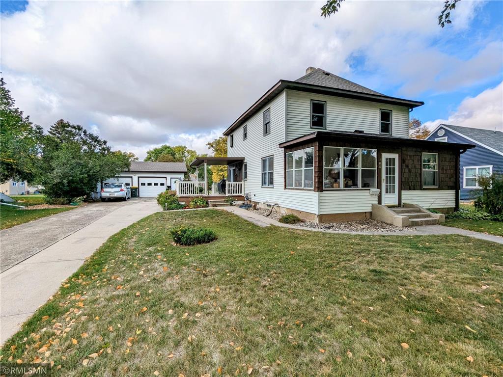 708 S 10th Street Olivia MN 56277 6438859 image1