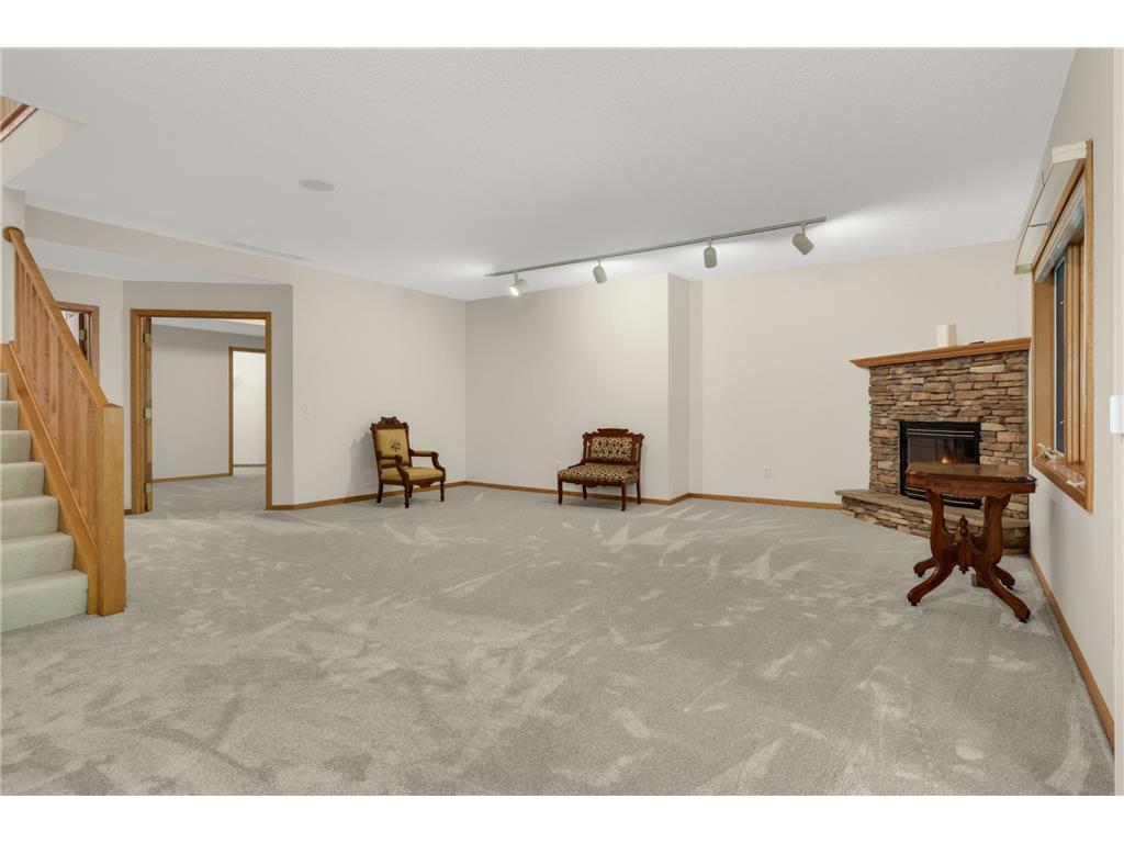 7081 Crowne Oak Road Eden Prairie MN 55344 7093748 image25