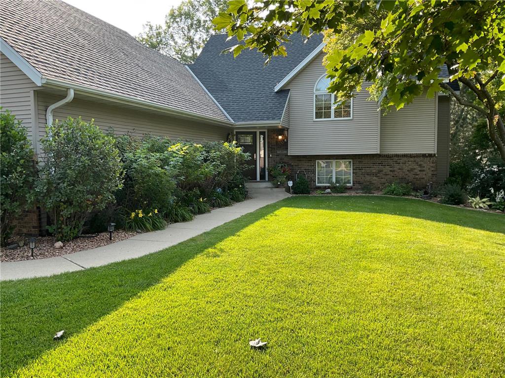 709 23rd Street SE Willmar MN 56201 6426215 image1