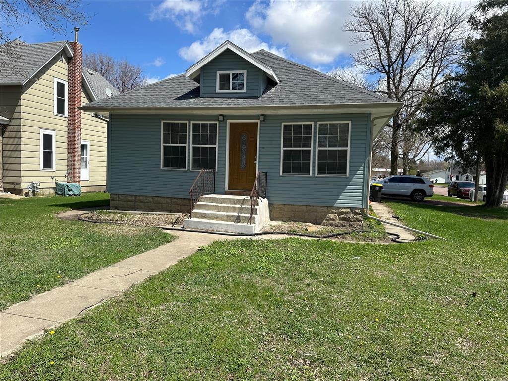 709 4th Avenue Windom MN 56101 6677752 image1