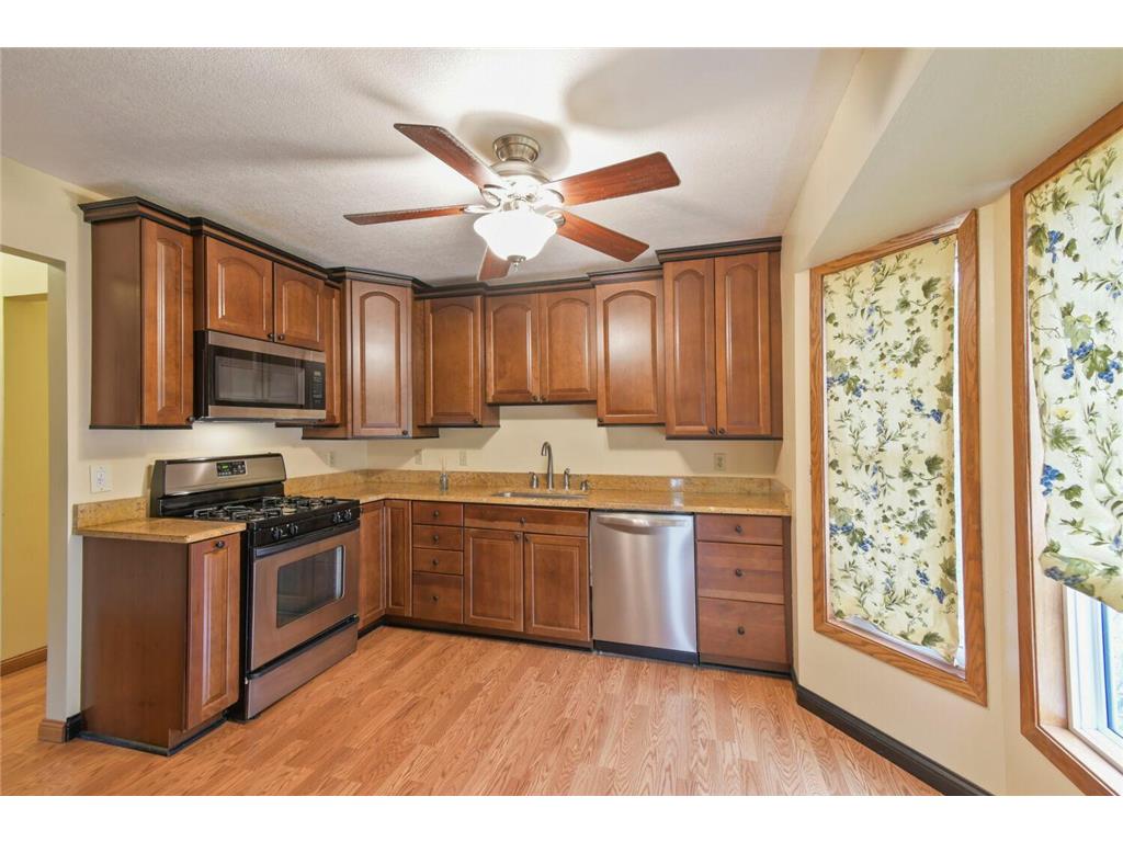 709 74th Avenue N Brooklyn Park MN 55444 7098469 image10