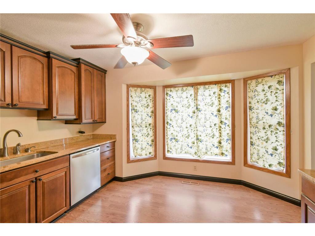 709 74th Avenue N Brooklyn Park MN 55444 7098469 image13