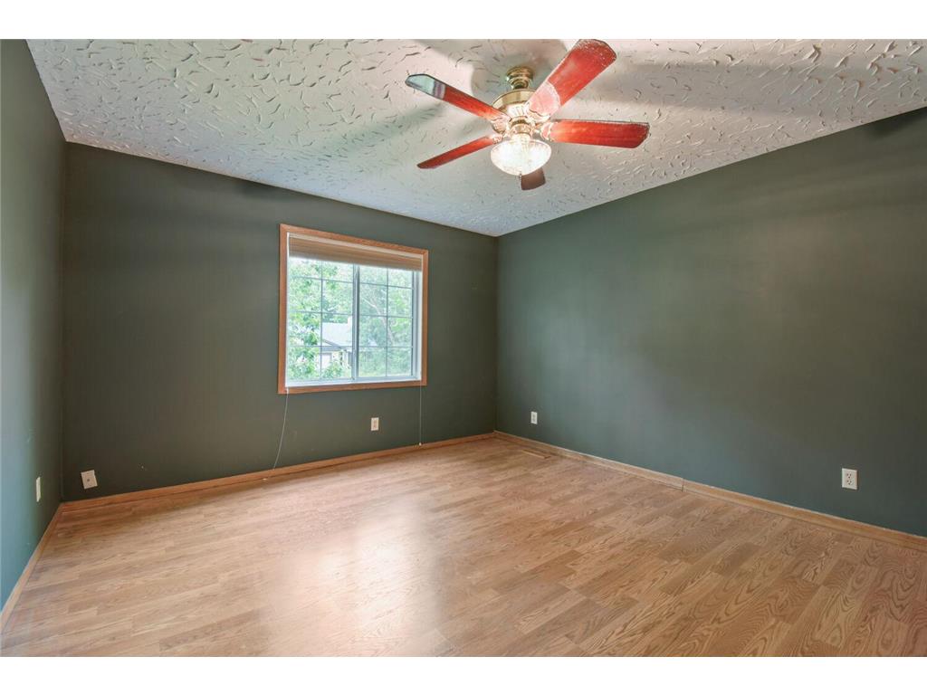 709 74th Avenue N Brooklyn Park MN 55444 7098469 image17