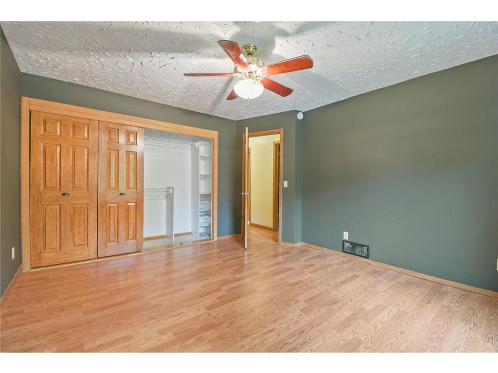 709 74th Avenue N Brooklyn Park MN 55444 7098469 image18