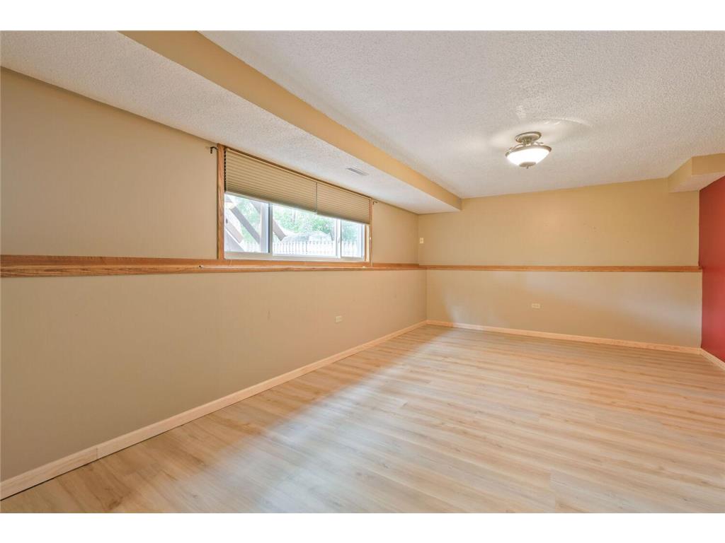 709 74th Avenue N Brooklyn Park MN 55444 7098469 image9