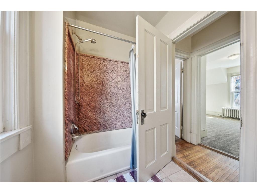 709 7th Street SE Minneapolis MN 55414 7017753 image24