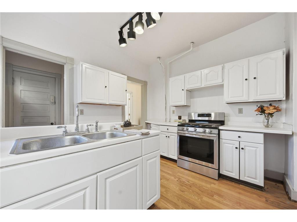 709 7th Street SE Minneapolis MN 55414 7017753 image4