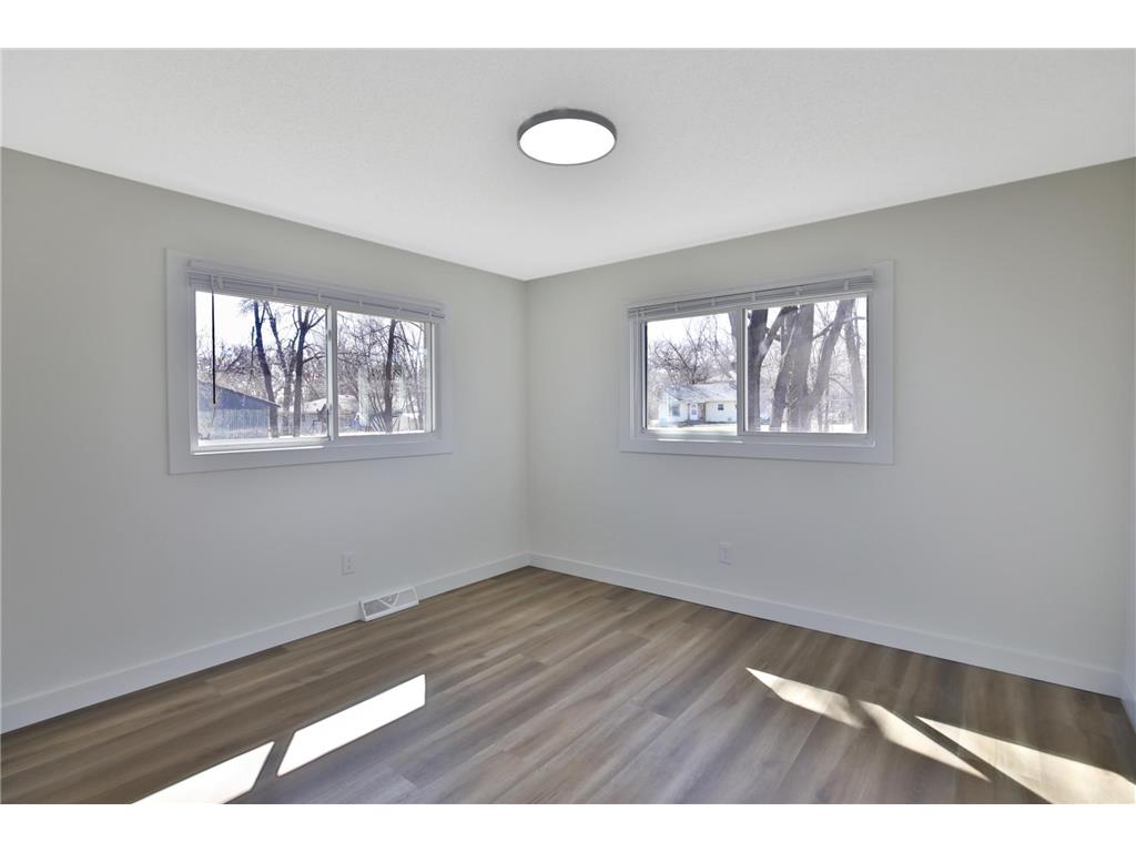 709 8th Avenue NW Waseca MN 56093 7049733 image17