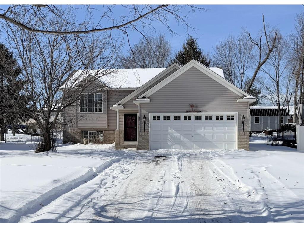 709 Isanti Parkway NW Isanti MN 55040 6690773 image1