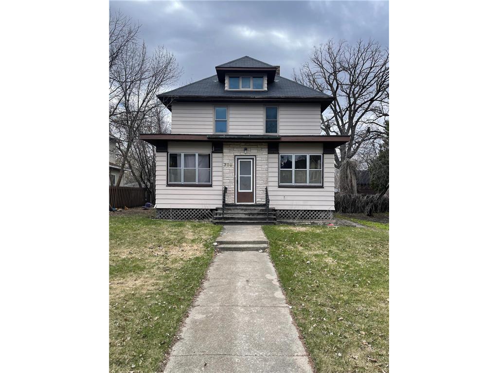 709 Labree Avenue N Thief River Falls MN 56701 6529491 image1