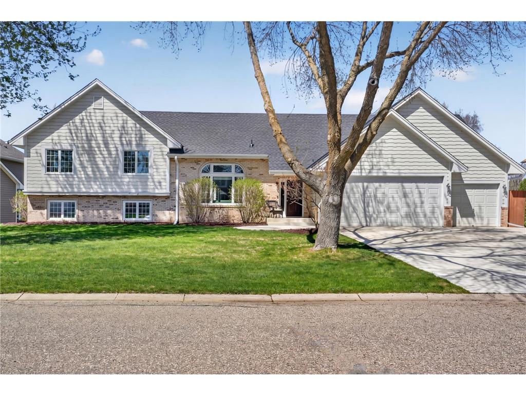 709 Laura Court Chaska MN 55318 7019593 image1