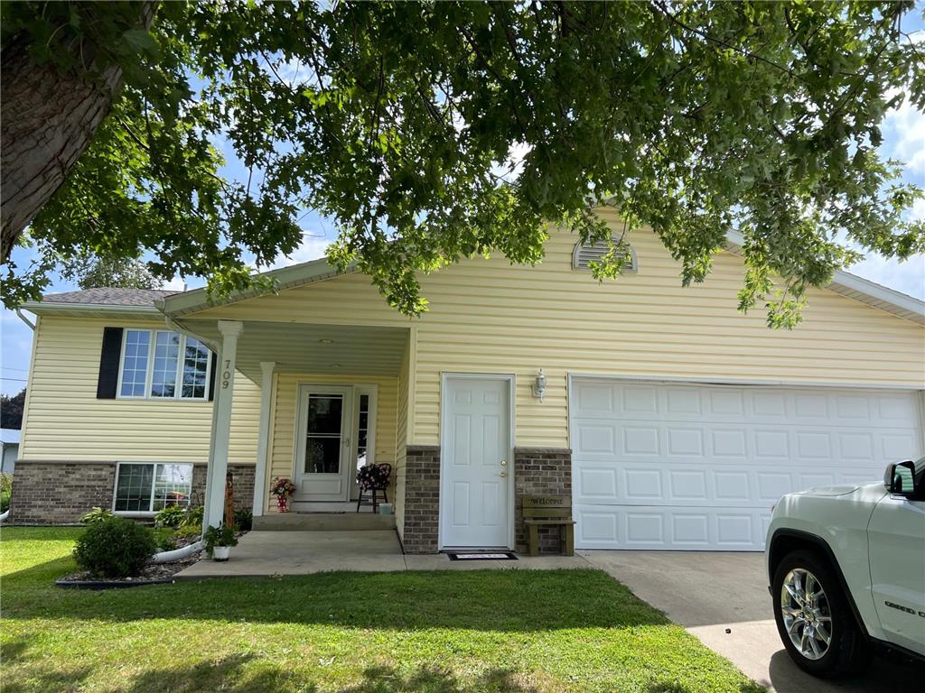 709 Mlinar Avenue Spring Valley MN 55975 6789554 image1