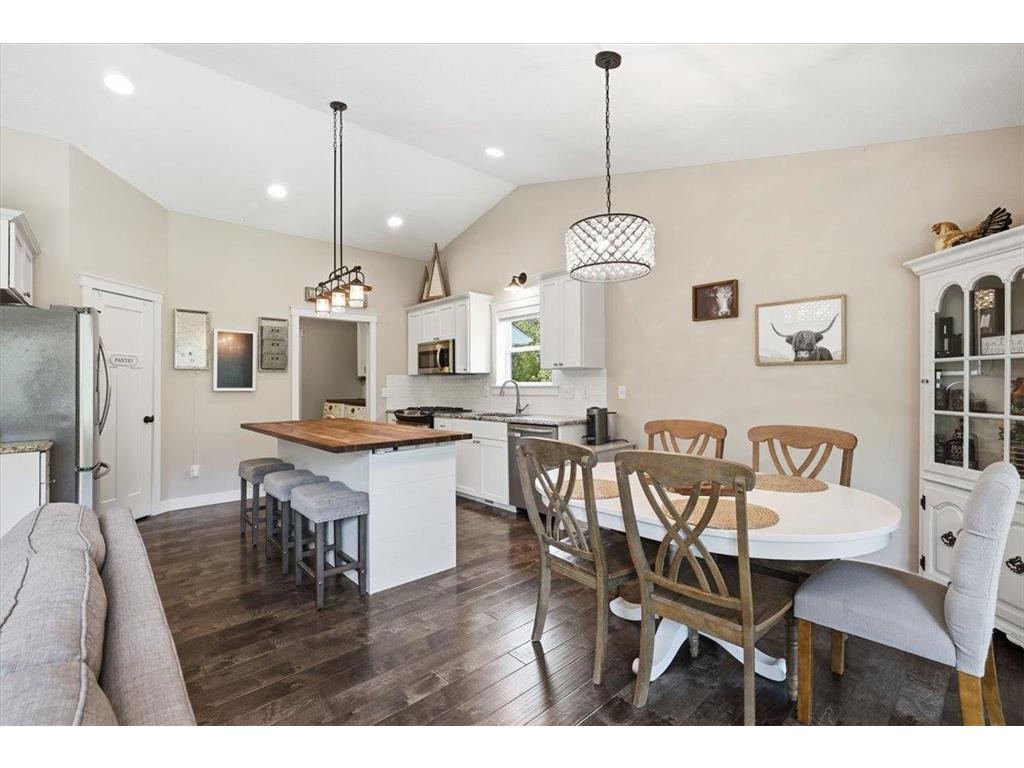 709 N Bay Road Saint Joseph Twp WI 54025 6767730 image10