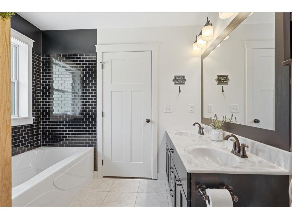 709 N Bay Road Saint Joseph Twp WI 54025 6767730 image13