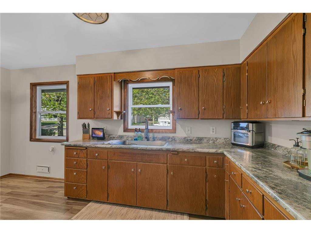 709 S Miller Avenue Litchfield MN 55355 7075450 image5