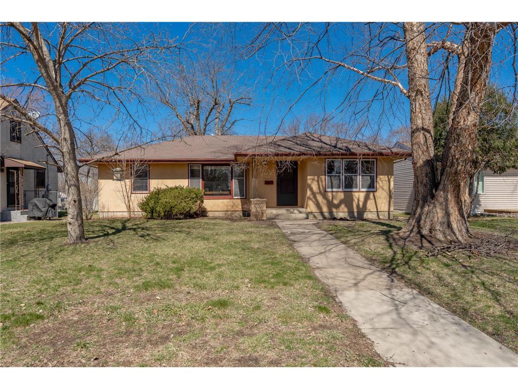 709 Shakopee Avenue E Shakopee MN 55379 7062737 image1