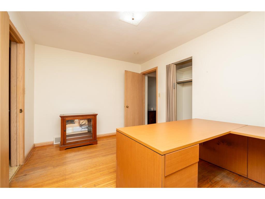 709 Shakopee Avenue E Shakopee MN 55379 7062737 image17