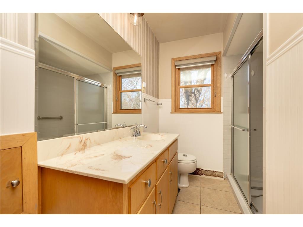 709 Shakopee Avenue E Shakopee MN 55379 7062737 image22