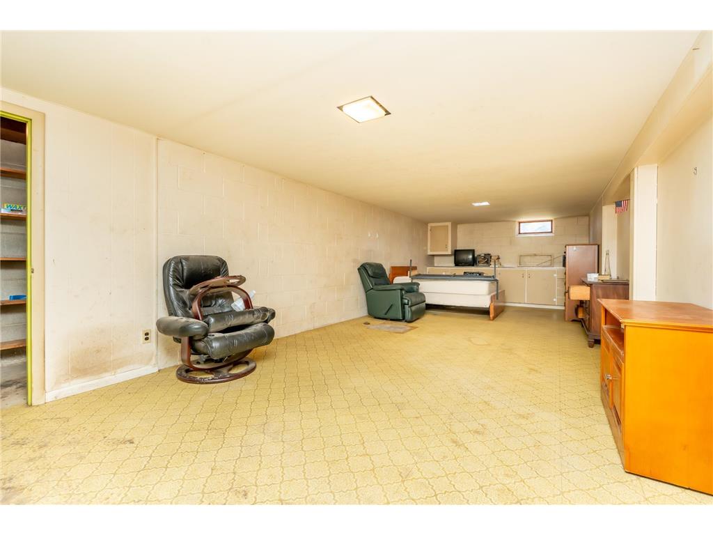 709 Shakopee Avenue E Shakopee MN 55379 7062737 image24