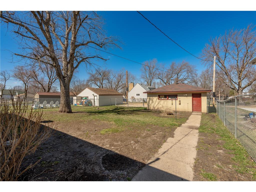 709 Shakopee Avenue E Shakopee MN 55379 7062737 image30