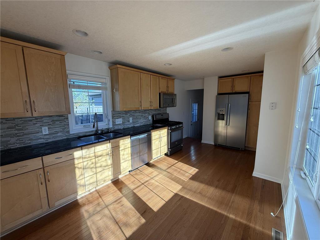 709 Wayzata Boulevard E Wayzata MN 55391 6818517 image7