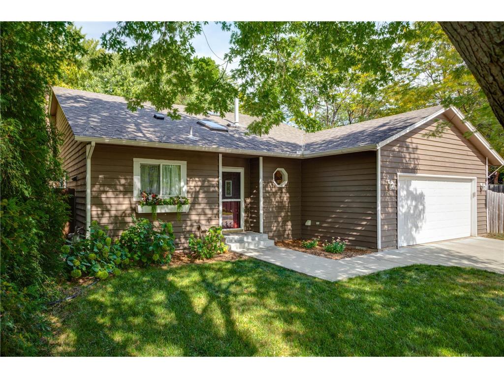 7091 Redwing Lane, Chanhassen, MN 55317 MLS 6261918 Edina Realty