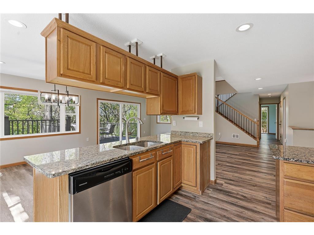 71 B Street Saint Paul MN 55106 7072145 image10