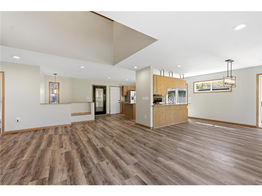 71 B Street Saint Paul MN 55106 7072145 image17