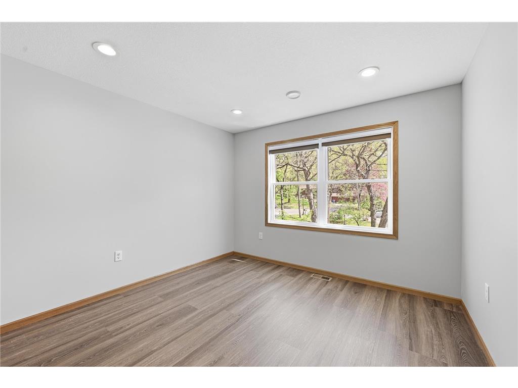71 B Street Saint Paul MN 55106 7072145 image29
