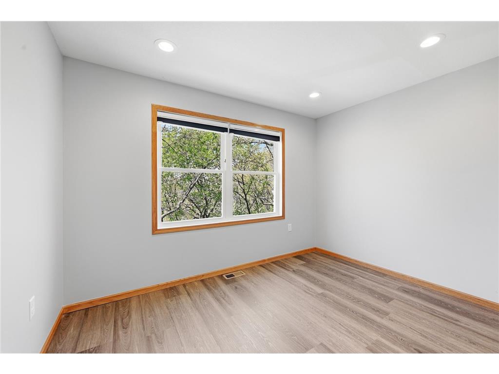 71 B Street Saint Paul MN 55106 7072145 image36