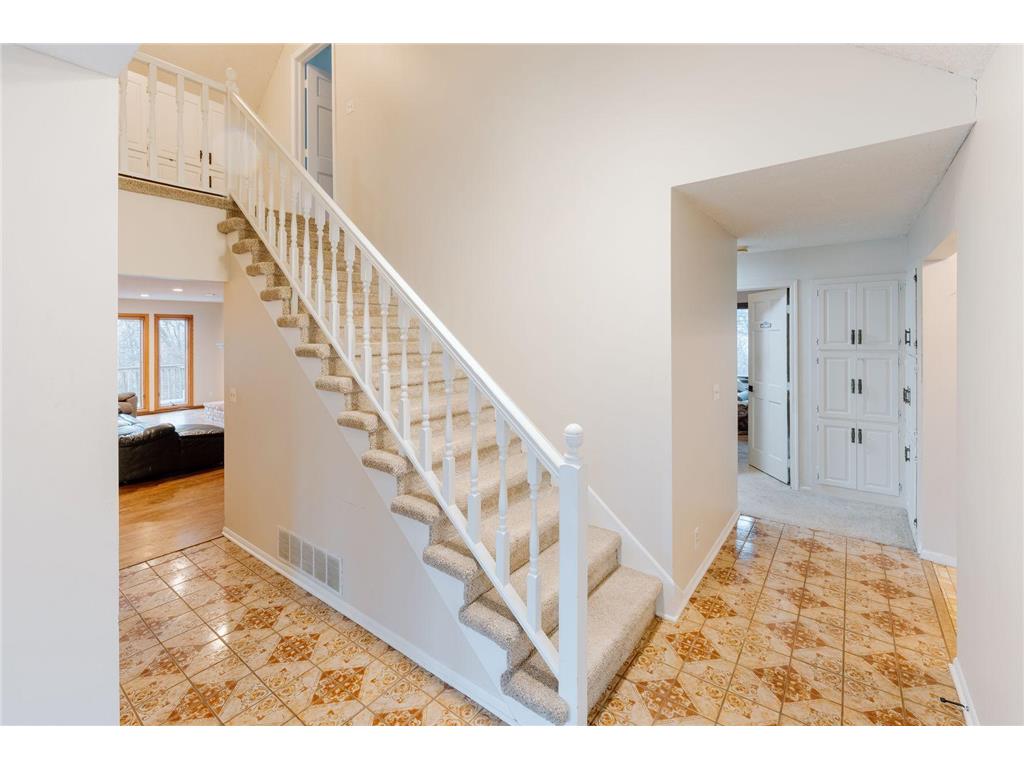 71 Deer Hills Court North Oaks MN 55127 7026353 image19