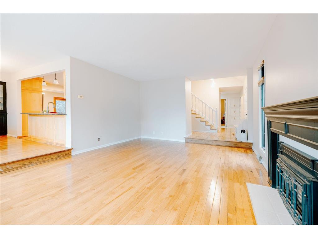71 Deer Hills Court North Oaks MN 55127 7026353 image5