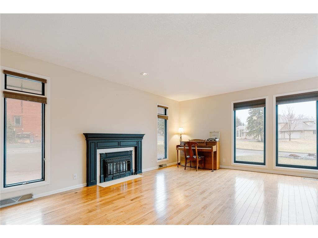 71 Deer Hills Court North Oaks MN 55127 7026353 image7