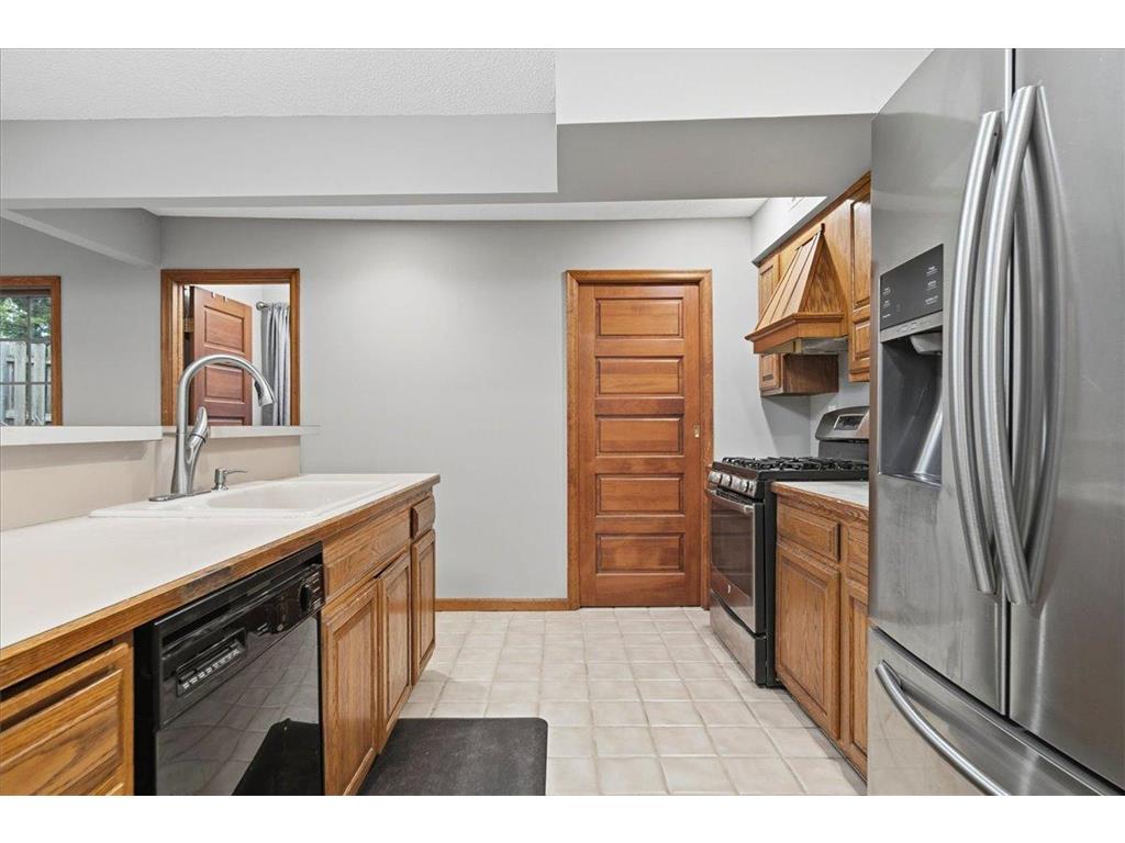 71 Fir Street Mahtomedi MN 55115 - White Bear 7032141 image21