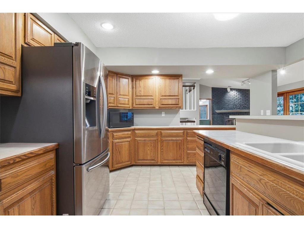 71 Fir Street Mahtomedi MN 55115 - White Bear 7032141 image27