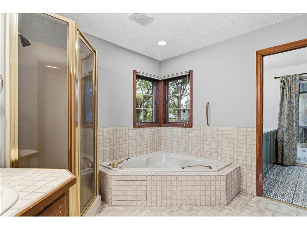 71 Fir Street Mahtomedi MN 55115 - White Bear 7032141 image33