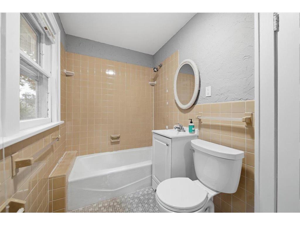 71 Fir Street Mahtomedi MN 55115 - White Bear 7032141 image39