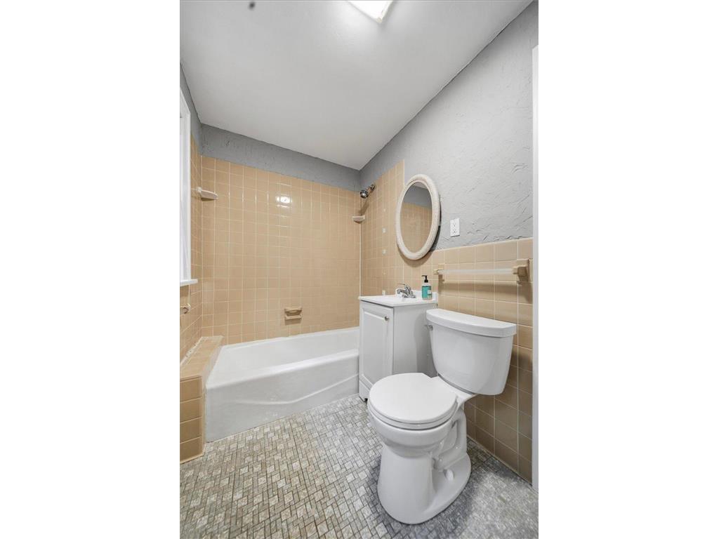 71 Fir Street Mahtomedi MN 55115 - White Bear 7032141 image40