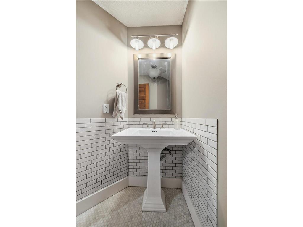 71 Fir Street Mahtomedi MN 55115 - White Bear 7032141 image41