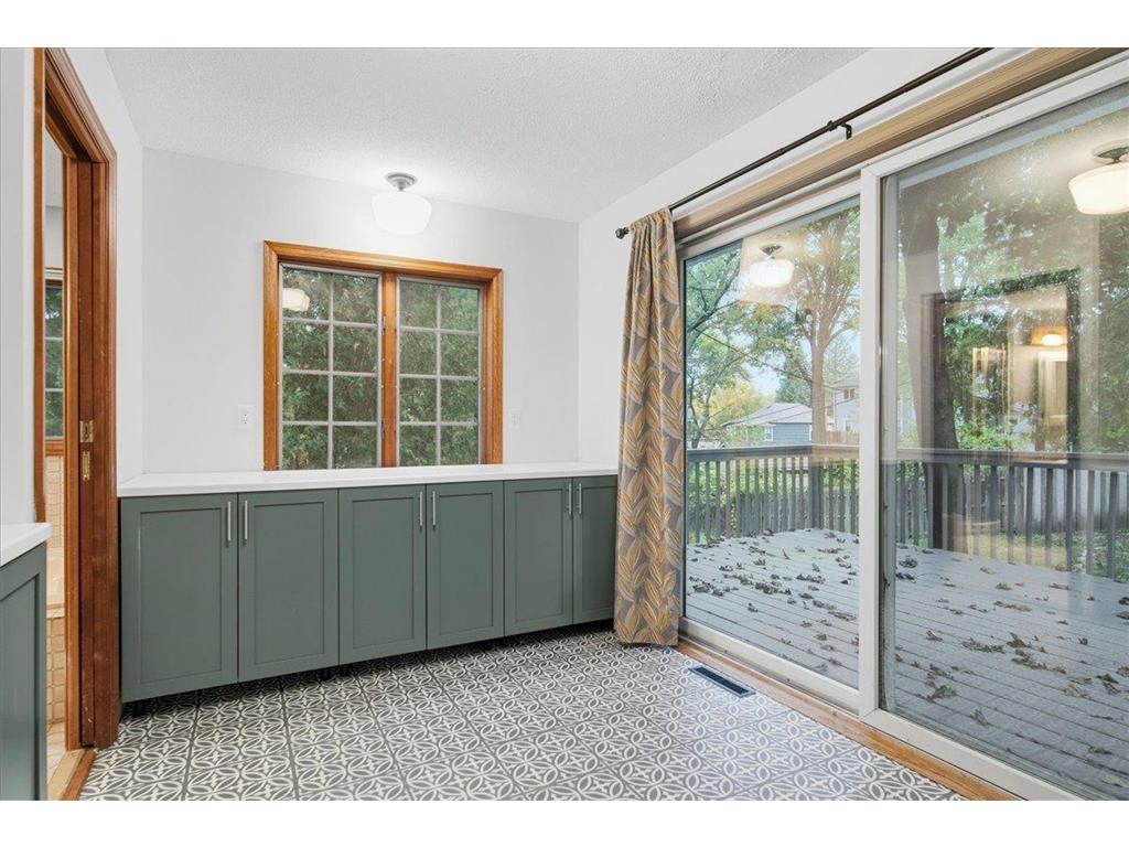 71 Fir Street Mahtomedi MN 55115 - White Bear 7032141 image43