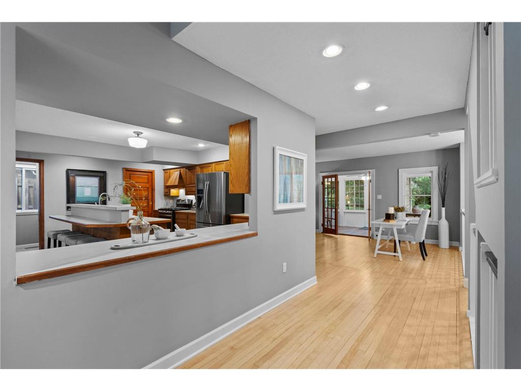 71 Fir Street Mahtomedi MN 55115 - White Bear 7099985 image27