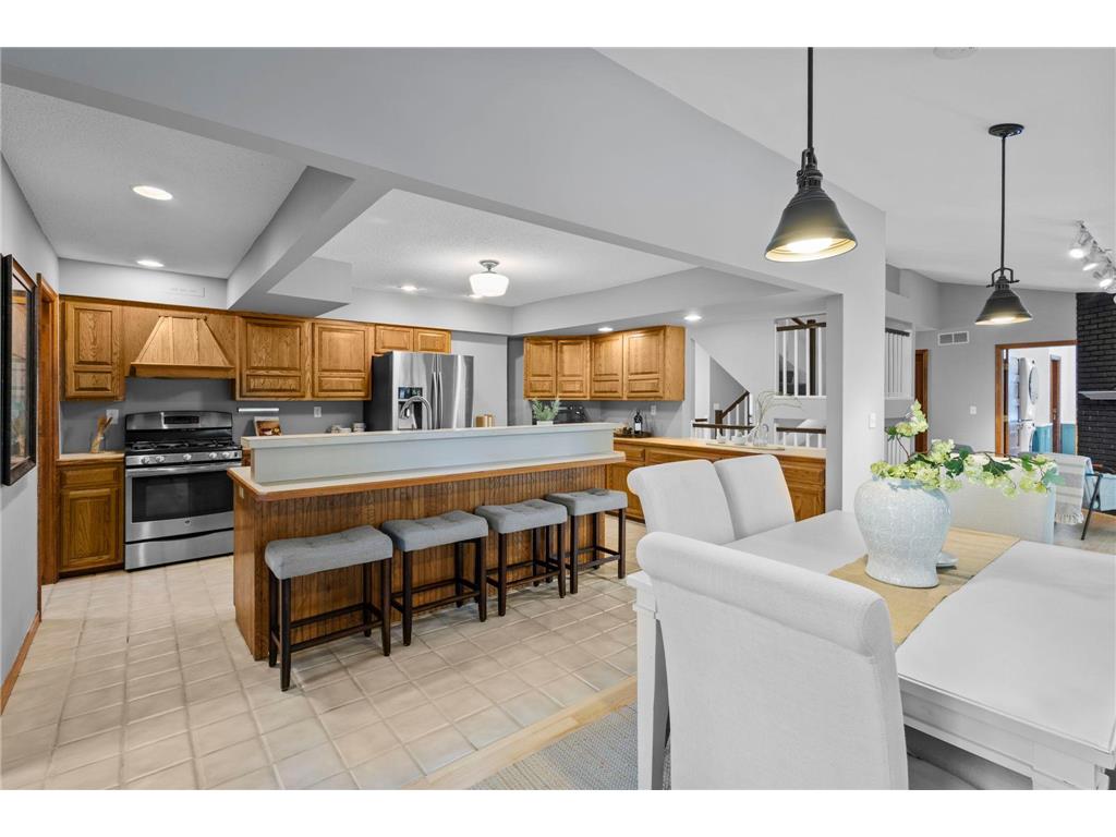 71 Fir Street Mahtomedi MN 55115 - White Bear 7099985 image38