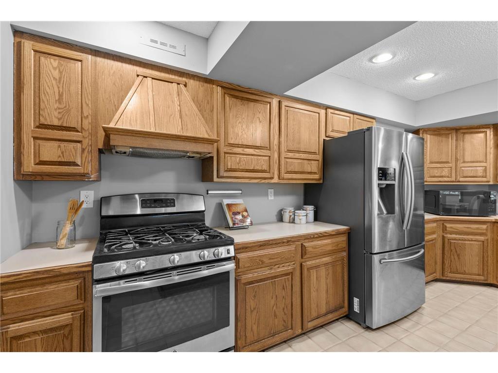 71 Fir Street Mahtomedi MN 55115 - White Bear 7099985 image43