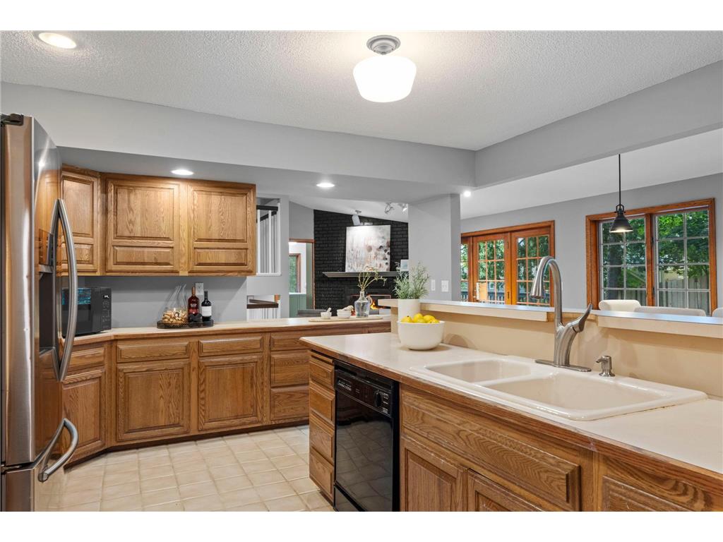 71 Fir Street Mahtomedi MN 55115 - White Bear 7099985 image47