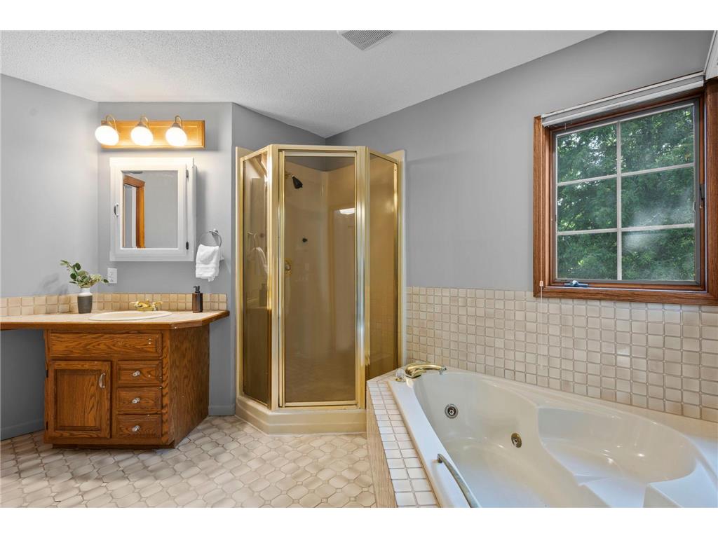 71 Fir Street Mahtomedi MN 55115 - White Bear 7099985 image57
