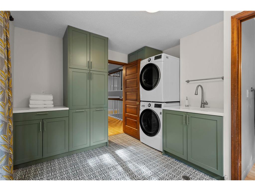 71 Fir Street Mahtomedi MN 55115 - White Bear 7099985 image59