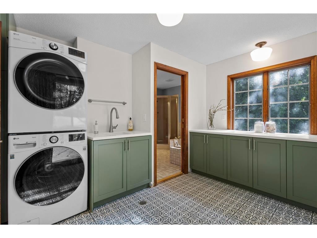71 Fir Street Mahtomedi MN 55115 - White Bear 7099985 image60