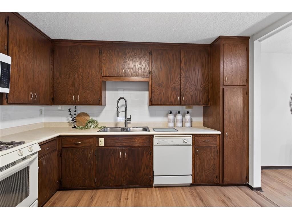 71 Garden Drive Burnsville MN 55337 7104349 image4